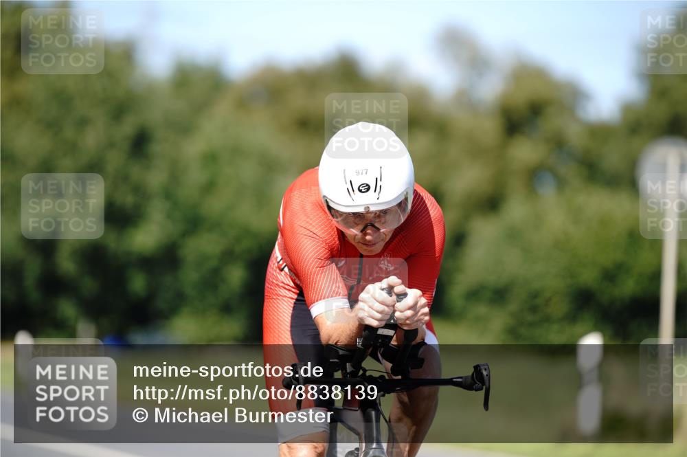 07.09.2025 - 19. Norderstedt Triathlon Michael Burmester http://msf.ph/oto/8838139 07.09.2025 14:26:03 Radfahren 977, 1465 meine-sportfotos.de