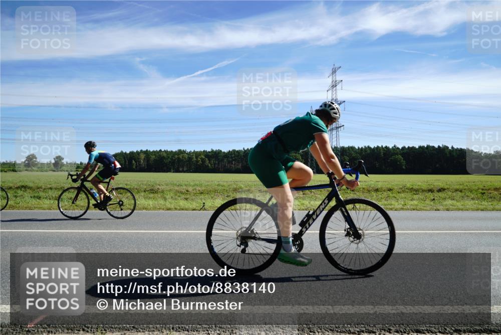 07.09.2025 - 19. Norderstedt Triathlon Michael Burmester http://msf.ph/oto/8838140 07.09.2025 12:05:20 Radfahren 169, 227, 720, 724, 727, 1311, 1339 meine-sportfotos.de