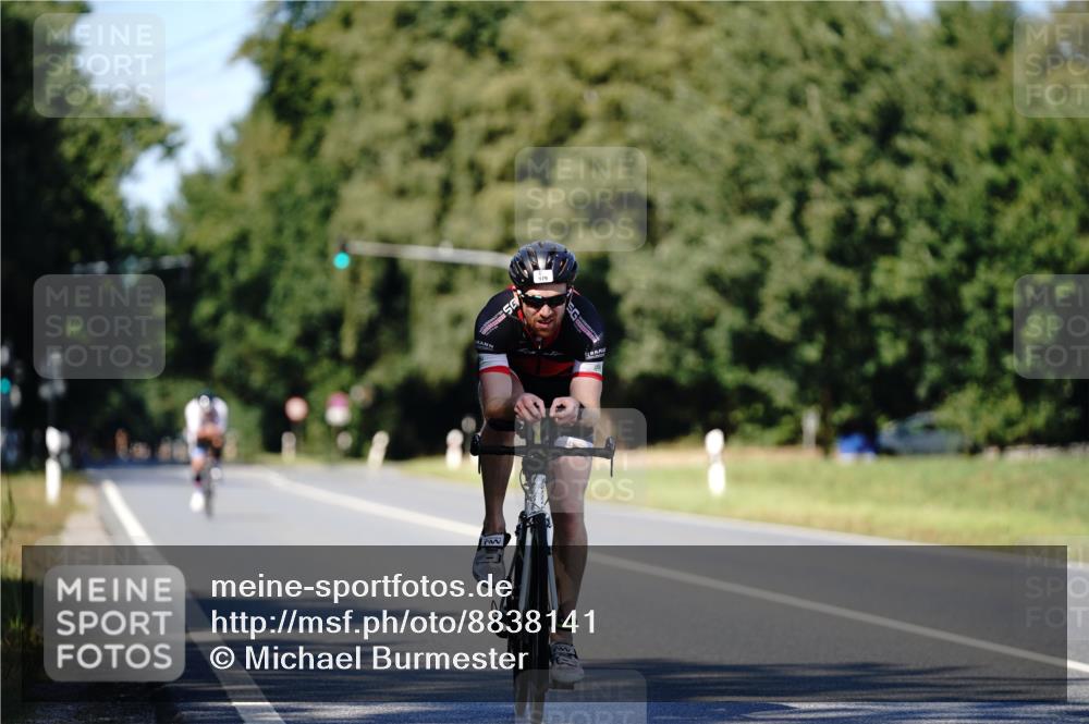 07.09.2025 - 19. Norderstedt Triathlon Michael Burmester http://msf.ph/oto/8838141 07.09.2025 14:26:07 Radfahren 979 meine-sportfotos.de