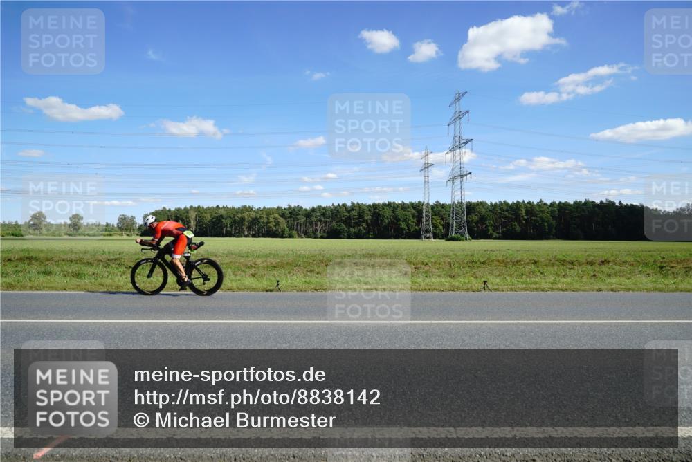 07.09.2025 - 19. Norderstedt Triathlon Michael Burmester http://msf.ph/oto/8838142 07.09.2025 14:14:21 Radfahren  meine-sportfotos.de