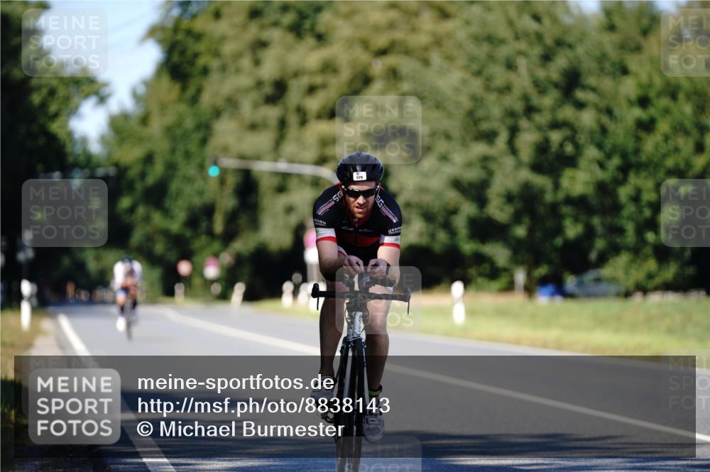 07.09.2025 - 19. Norderstedt Triathlon Michael Burmester http://msf.ph/oto/8838143 07.09.2025 14:26:07 Radfahren 979 meine-sportfotos.de