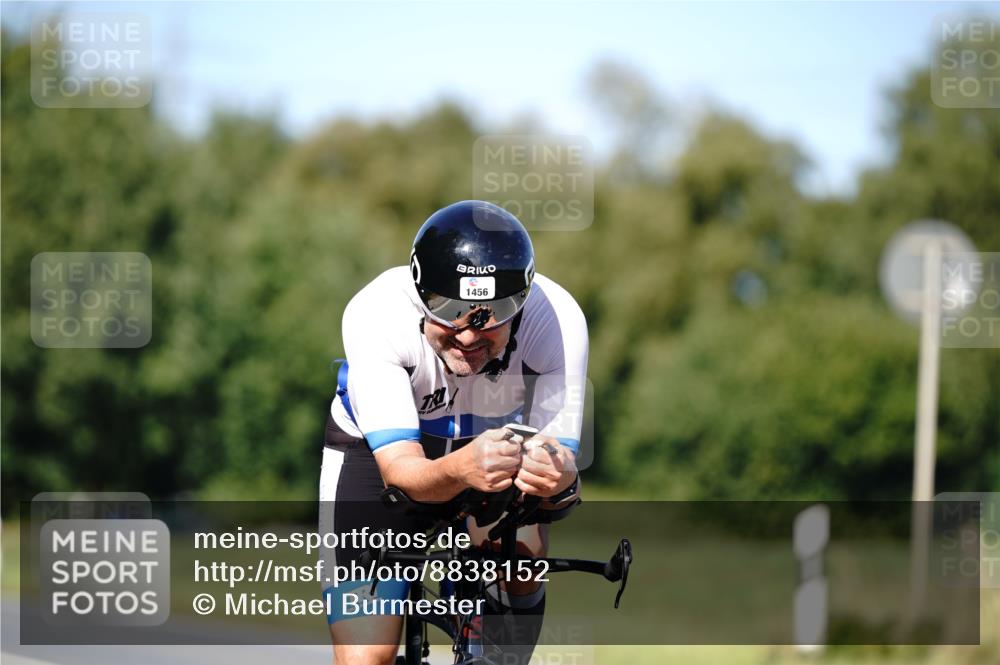 07.09.2025 - 19. Norderstedt Triathlon Michael Burmester http://msf.ph/oto/8838152 07.09.2025 14:26:13 Radfahren 1456 meine-sportfotos.de