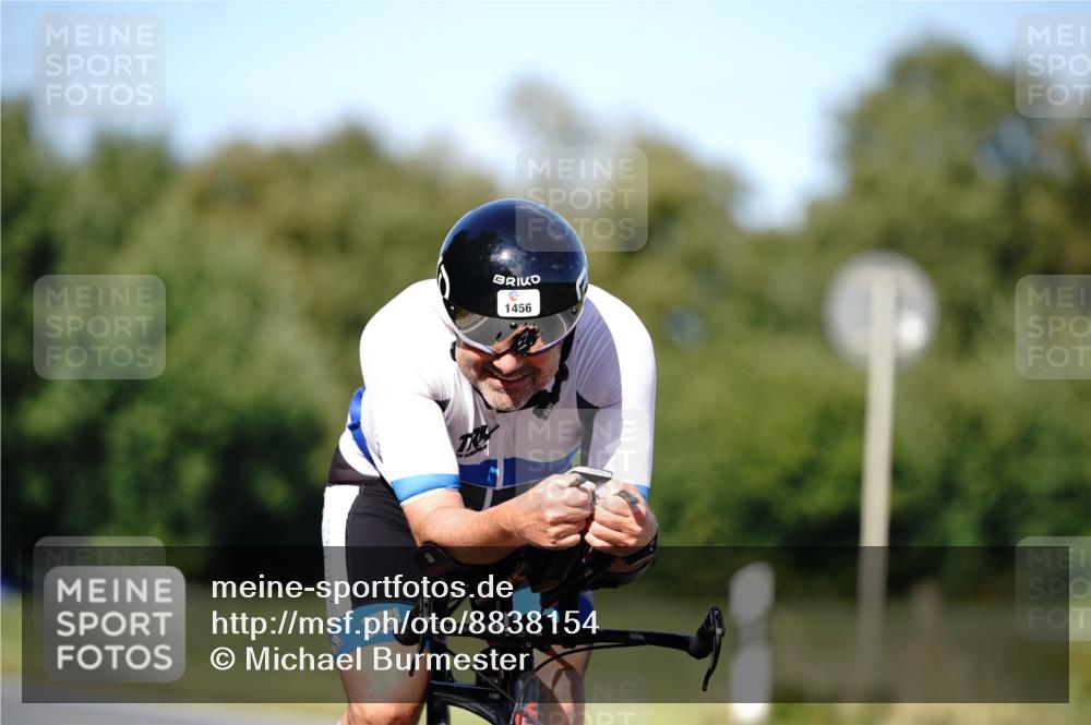 07.09.2025 - 19. Norderstedt Triathlon Michael Burmester http://msf.ph/oto/8838154 07.09.2025 14:26:14 Radfahren 1456 meine-sportfotos.de