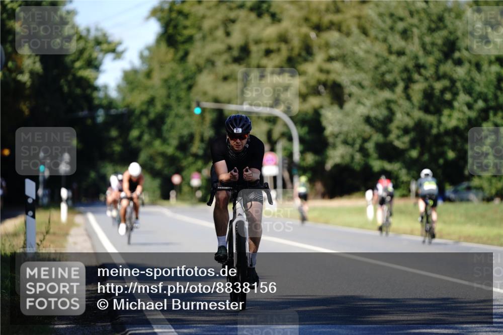 07.09.2025 - 19. Norderstedt Triathlon Michael Burmester http://msf.ph/oto/8838156 07.09.2025 14:26:22 Radfahren 877 meine-sportfotos.de