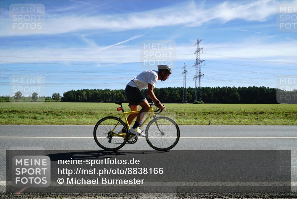 07.09.2025 - 19. Norderstedt Triathlon Michael Burmester http://msf.ph/oto/8838166 07.09.2025 12:05:28 Radfahren 260, 731, 782 meine-sportfotos.de