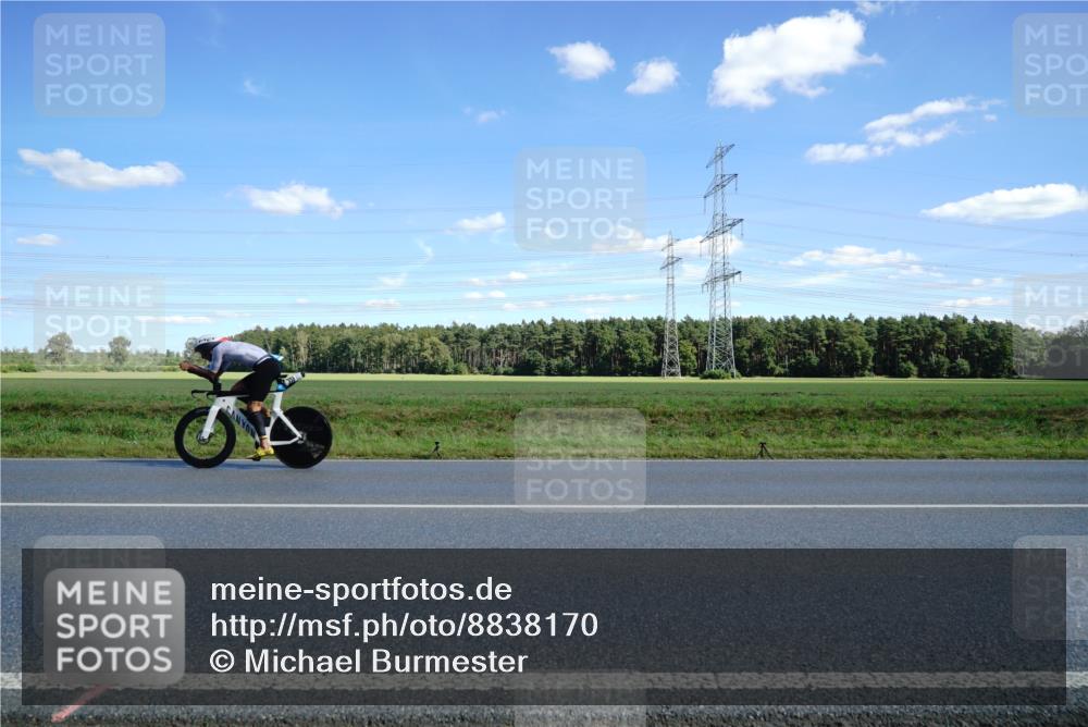 07.09.2025 - 19. Norderstedt Triathlon Michael Burmester http://msf.ph/oto/8838170 07.09.2025 14:14:37 Radfahren 392, 1017 meine-sportfotos.de