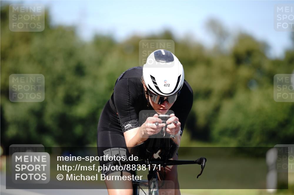 07.09.2025 - 19. Norderstedt Triathlon Michael Burmester http://msf.ph/oto/8838171 07.09.2025 14:26:30 Radfahren 472, 475 meine-sportfotos.de