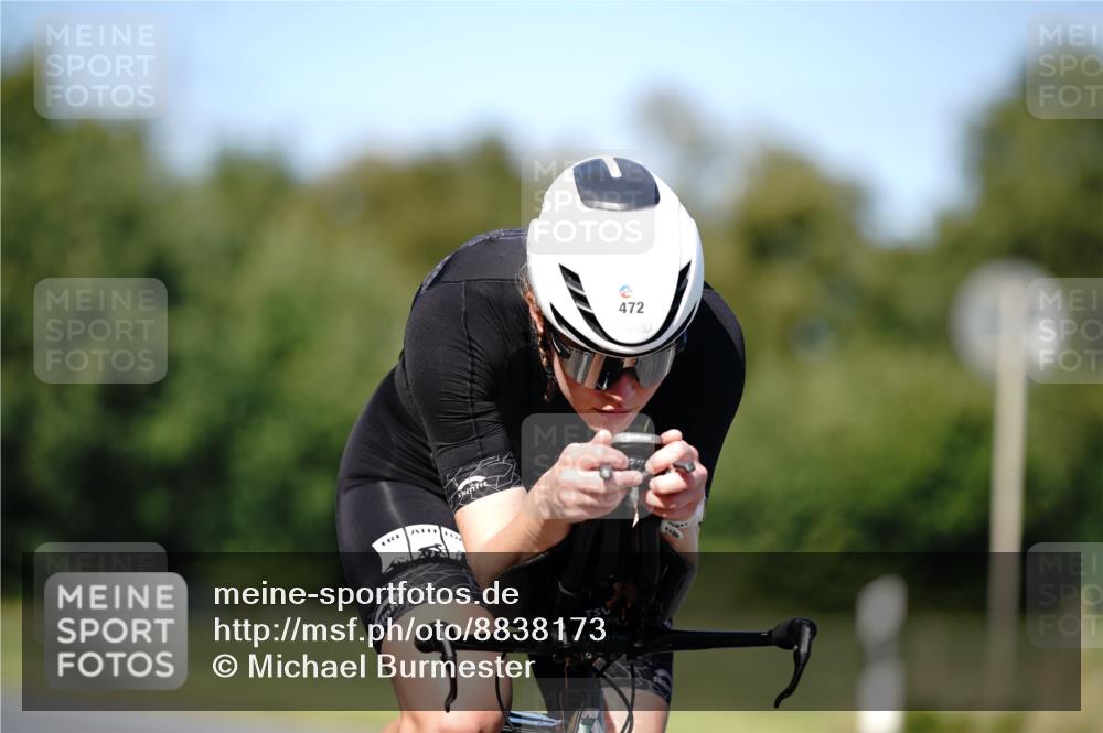 07.09.2025 - 19. Norderstedt Triathlon Michael Burmester http://msf.ph/oto/8838173 07.09.2025 14:26:30 Radfahren 472, 475 meine-sportfotos.de