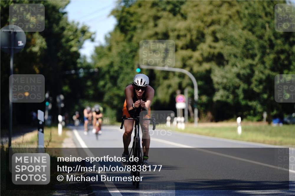 07.09.2025 - 19. Norderstedt Triathlon Michael Burmester http://msf.ph/oto/8838177 07.09.2025 14:26:40 Radfahren 1001 meine-sportfotos.de