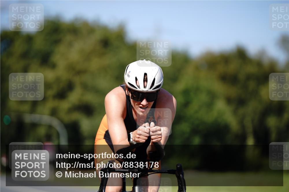 07.09.2025 - 19. Norderstedt Triathlon Michael Burmester http://msf.ph/oto/8838178 07.09.2025 14:26:41 Radfahren 1001 meine-sportfotos.de