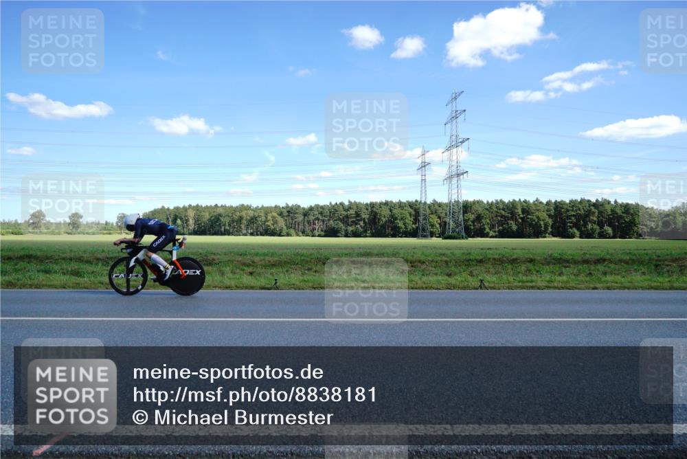 07.09.2025 - 19. Norderstedt Triathlon Michael Burmester http://msf.ph/oto/8838181 07.09.2025 14:14:44 Radfahren  meine-sportfotos.de