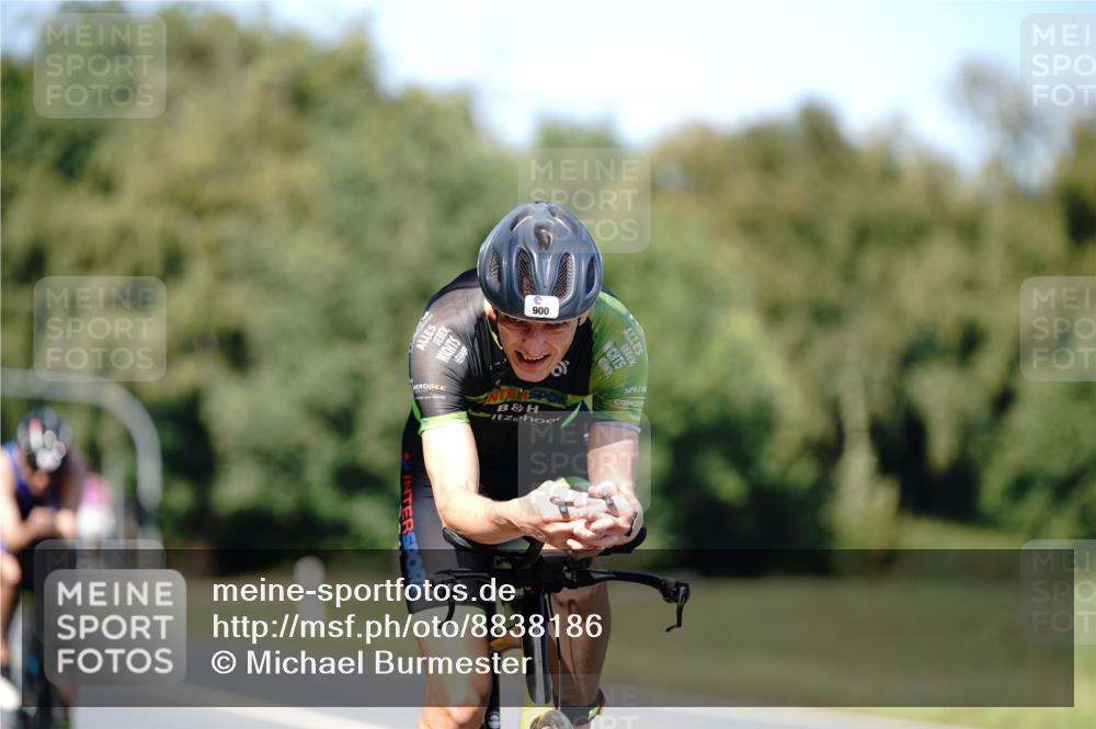 07.09.2025 - 19. Norderstedt Triathlon Michael Burmester http://msf.ph/oto/8838186 07.09.2025 14:26:46 Radfahren 900, 1042 meine-sportfotos.de