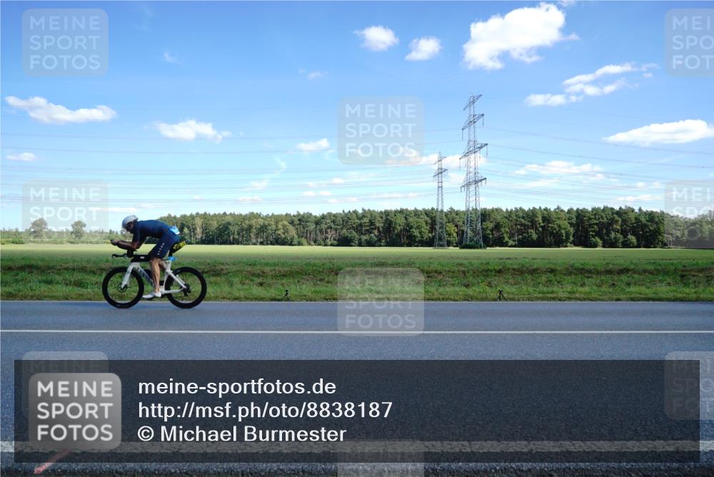 07.09.2025 - 19. Norderstedt Triathlon Michael Burmester http://msf.ph/oto/8838187 07.09.2025 14:14:45 Radfahren  meine-sportfotos.de