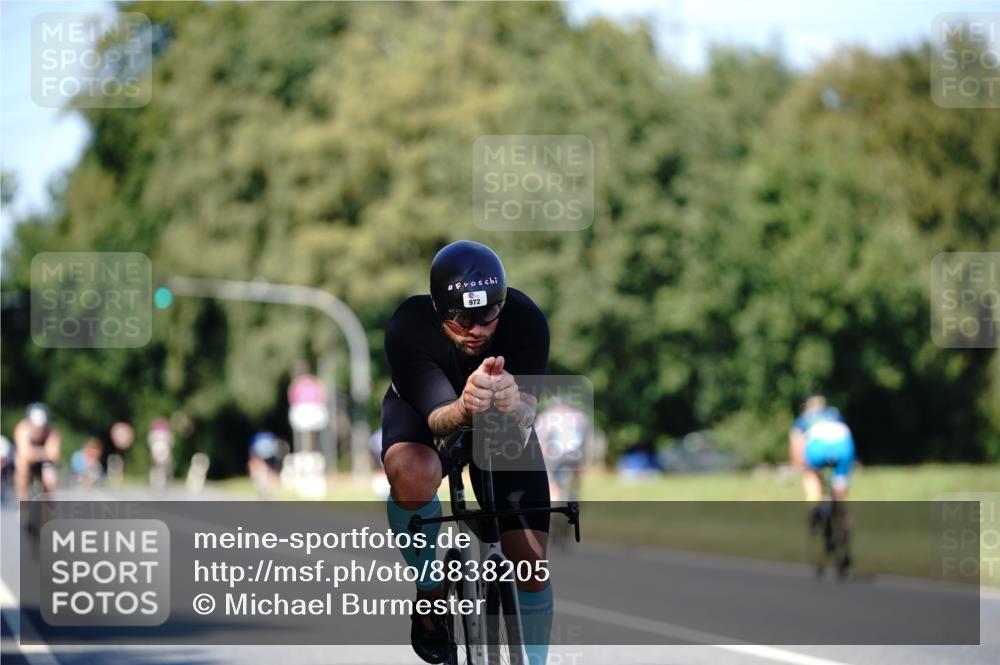 07.09.2025 - 19. Norderstedt Triathlon Michael Burmester http://msf.ph/oto/8838205 07.09.2025 14:26:54 Radfahren 972 meine-sportfotos.de
