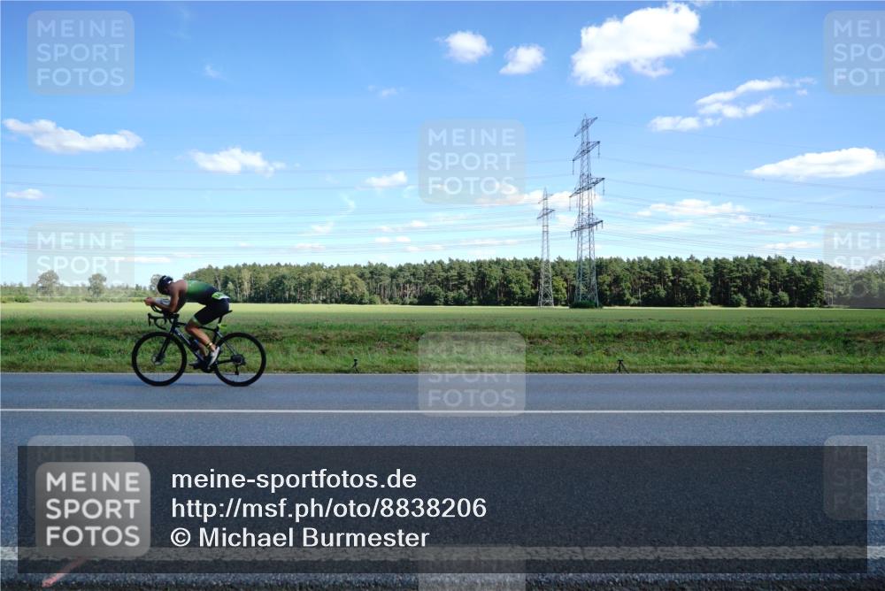 07.09.2025 - 19. Norderstedt Triathlon Michael Burmester http://msf.ph/oto/8838206 07.09.2025 14:14:48 Radfahren  meine-sportfotos.de
