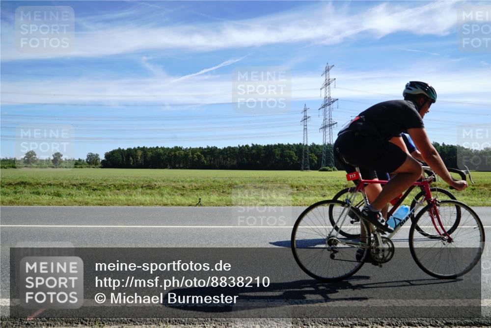 07.09.2025 - 19. Norderstedt Triathlon Michael Burmester http://msf.ph/oto/8838210 07.09.2025 12:05:52 Radfahren 213, 717, 741, 800 meine-sportfotos.de