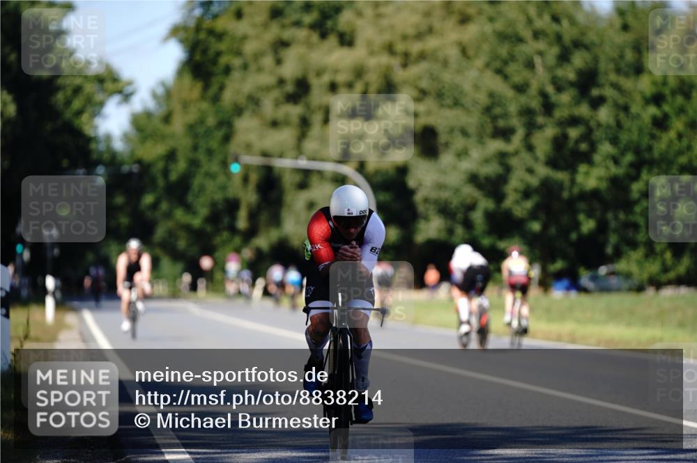 07.09.2025 - 19. Norderstedt Triathlon Michael Burmester http://msf.ph/oto/8838214 07.09.2025 14:27:02 Radfahren 969 meine-sportfotos.de