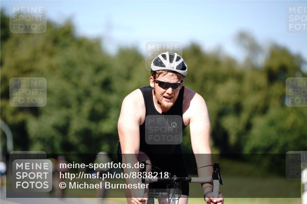 07.09.2025 - 19. Norderstedt Triathlon Michael Burmester http://msf.ph/oto/8838218 07.09.2025 14:27:09 Radfahren 1416 meine-sportfotos.de