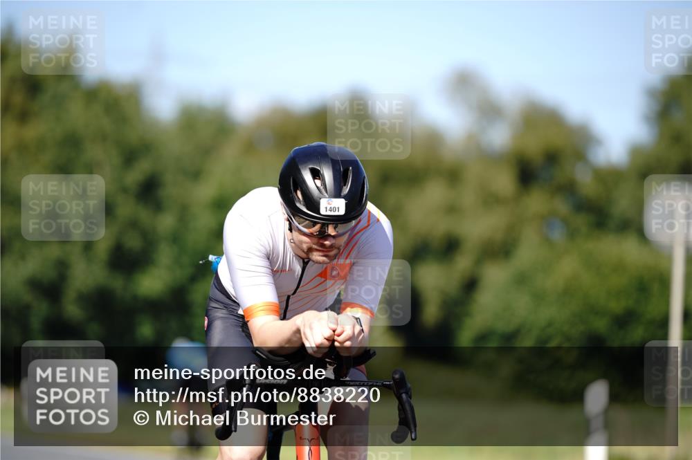 07.09.2025 - 19. Norderstedt Triathlon Michael Burmester http://msf.ph/oto/8838220 07.09.2025 14:27:15 Radfahren 1401 meine-sportfotos.de