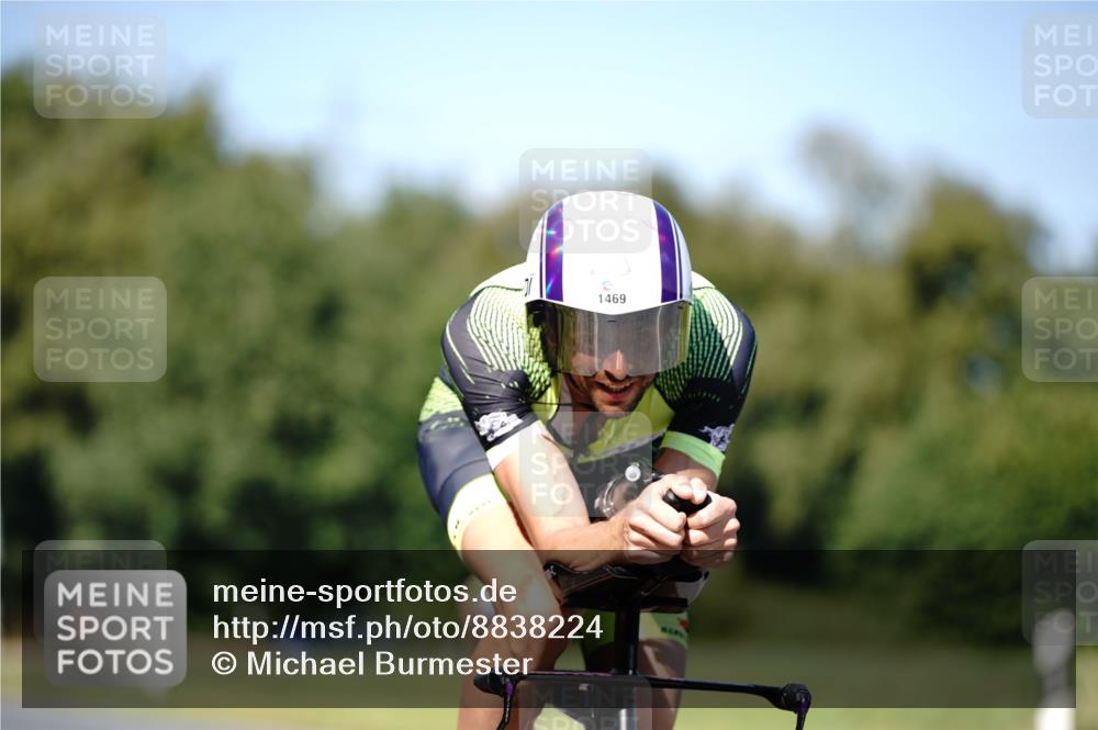 07.09.2025 - 19. Norderstedt Triathlon Michael Burmester http://msf.ph/oto/8838224 07.09.2025 14:27:21 Radfahren 993, 1469 meine-sportfotos.de