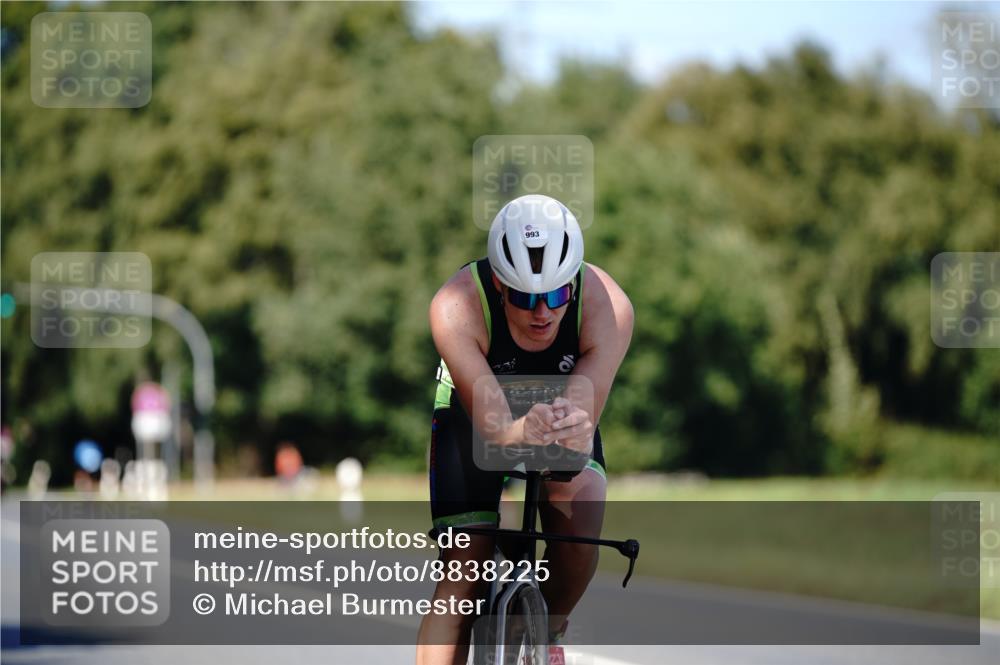 07.09.2025 - 19. Norderstedt Triathlon Michael Burmester http://msf.ph/oto/8838225 07.09.2025 14:27:23 Radfahren 993, 1026, 1469 meine-sportfotos.de