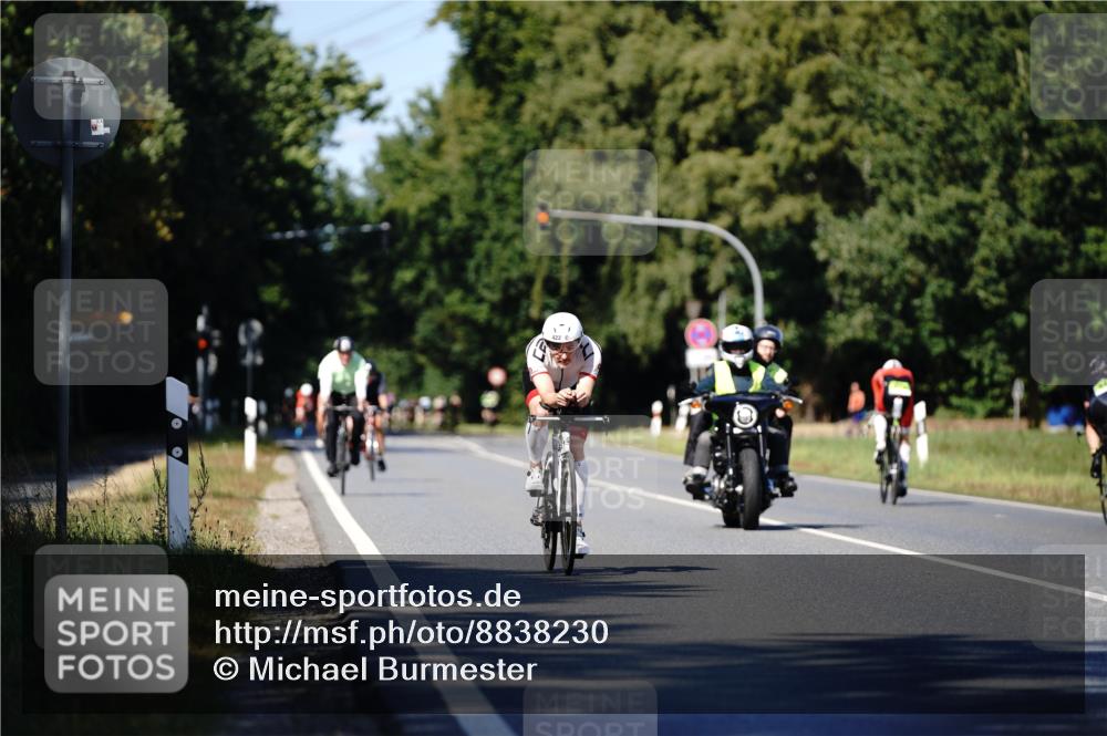07.09.2025 - 19. Norderstedt Triathlon Michael Burmester http://msf.ph/oto/8838230 07.09.2025 14:27:27 Radfahren 422, 1026 meine-sportfotos.de