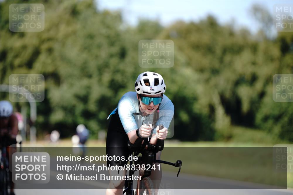 07.09.2025 - 19. Norderstedt Triathlon Michael Burmester http://msf.ph/oto/8838241 07.09.2025 14:27:37 Radfahren 379, 428, 460, 905 meine-sportfotos.de