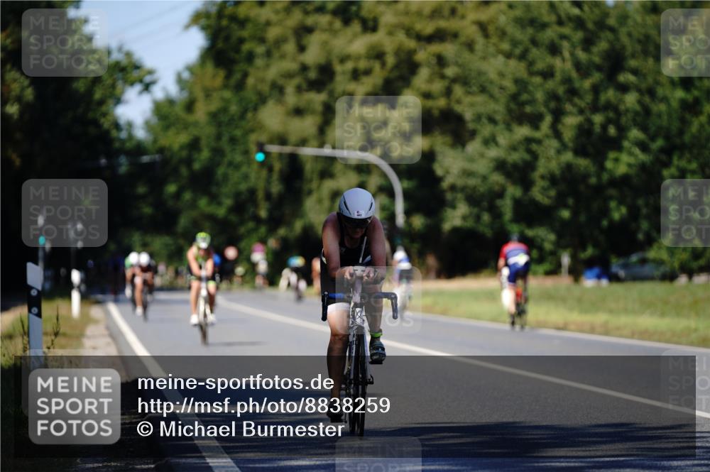 07.09.2025 - 19. Norderstedt Triathlon Michael Burmester http://msf.ph/oto/8838259 07.09.2025 14:28:00 Radfahren 462 meine-sportfotos.de