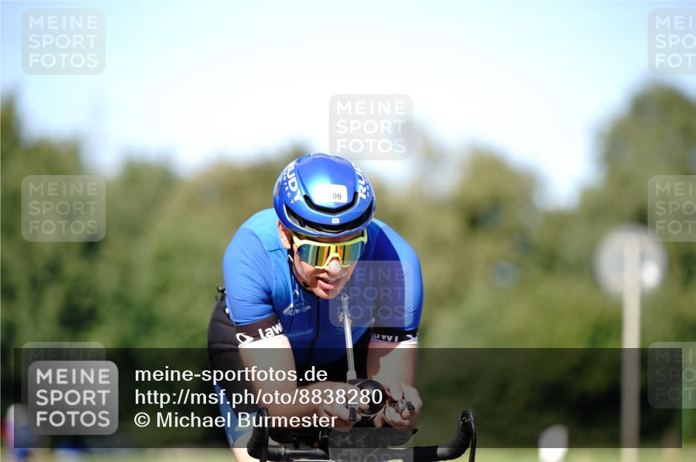 07.09.2025 - 19. Norderstedt Triathlon Michael Burmester http://msf.ph/oto/8838280 07.09.2025 14:28:20 Radfahren 1009 meine-sportfotos.de