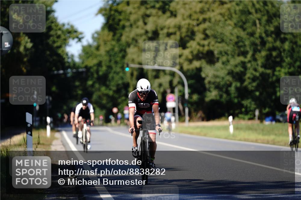 07.09.2025 - 19. Norderstedt Triathlon Michael Burmester http://msf.ph/oto/8838282 07.09.2025 14:28:35 Radfahren 982 meine-sportfotos.de
