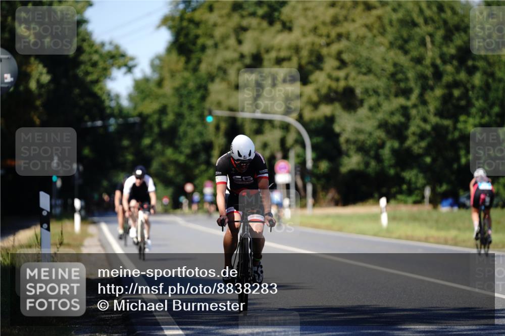 07.09.2025 - 19. Norderstedt Triathlon Michael Burmester http://msf.ph/oto/8838283 07.09.2025 14:28:35 Radfahren 982 meine-sportfotos.de
