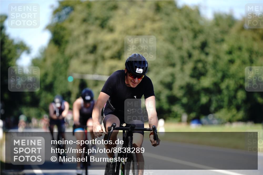 07.09.2025 - 19. Norderstedt Triathlon Michael Burmester http://msf.ph/oto/8838289 07.09.2025 14:28:40 Radfahren 420, 449, 963, 1462 meine-sportfotos.de