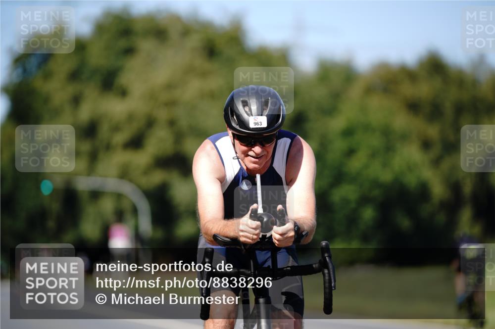 07.09.2025 - 19. Norderstedt Triathlon Michael Burmester http://msf.ph/oto/8838296 07.09.2025 14:28:43 Radfahren 449, 963, 1462 meine-sportfotos.de