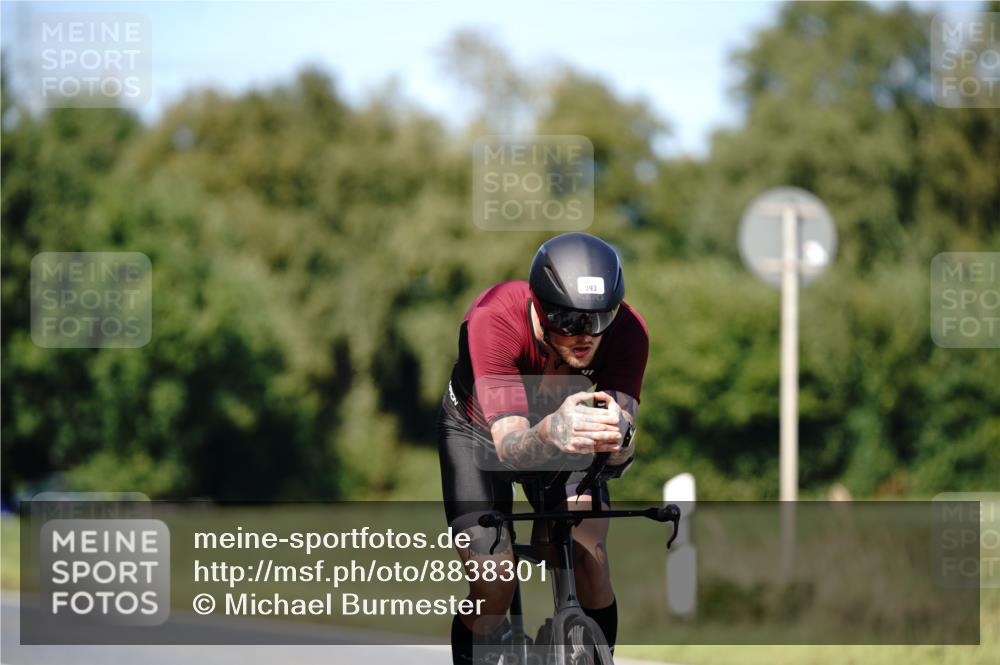 07.09.2025 - 19. Norderstedt Triathlon Michael Burmester http://msf.ph/oto/8838301 07.09.2025 14:28:51 Radfahren 393, 964, 1034 meine-sportfotos.de