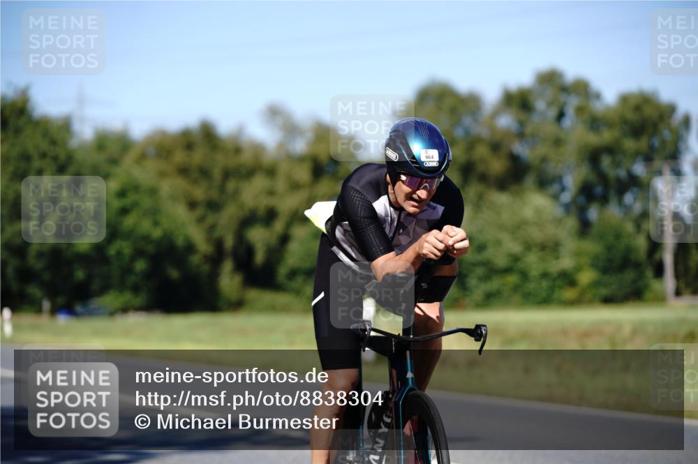 07.09.2025 - 19. Norderstedt Triathlon Michael Burmester http://msf.ph/oto/8838304 07.09.2025 14:28:53 Radfahren 393, 964, 1013, 1027, 1034 meine-sportfotos.de