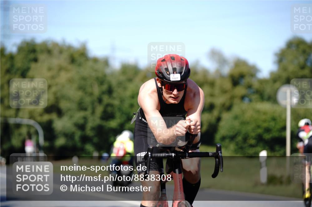 07.09.2025 - 19. Norderstedt Triathlon Michael Burmester http://msf.ph/oto/8838308 07.09.2025 14:28:55 Radfahren 478, 964, 1013, 1027 meine-sportfotos.de