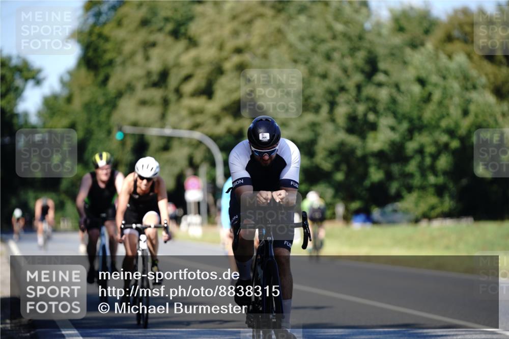 07.09.2025 - 19. Norderstedt Triathlon Michael Burmester http://msf.ph/oto/8838315 07.09.2025 14:29:05 Radfahren 364, 373, 391, 463 meine-sportfotos.de