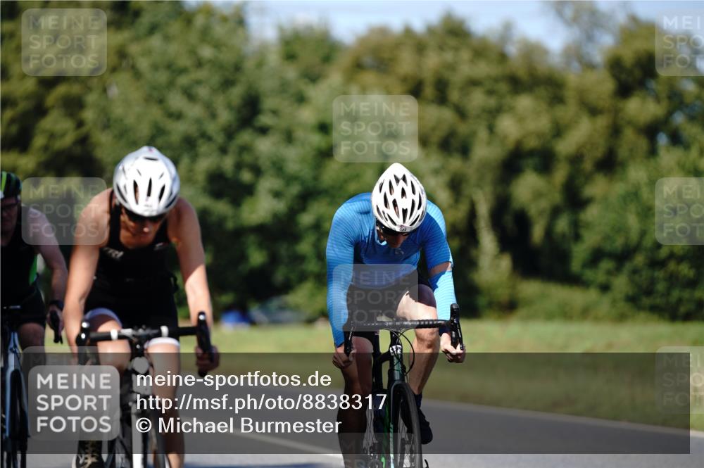 07.09.2025 - 19. Norderstedt Triathlon Michael Burmester http://msf.ph/oto/8838317 07.09.2025 14:29:06 Radfahren 364, 373, 391, 463, 1467 meine-sportfotos.de