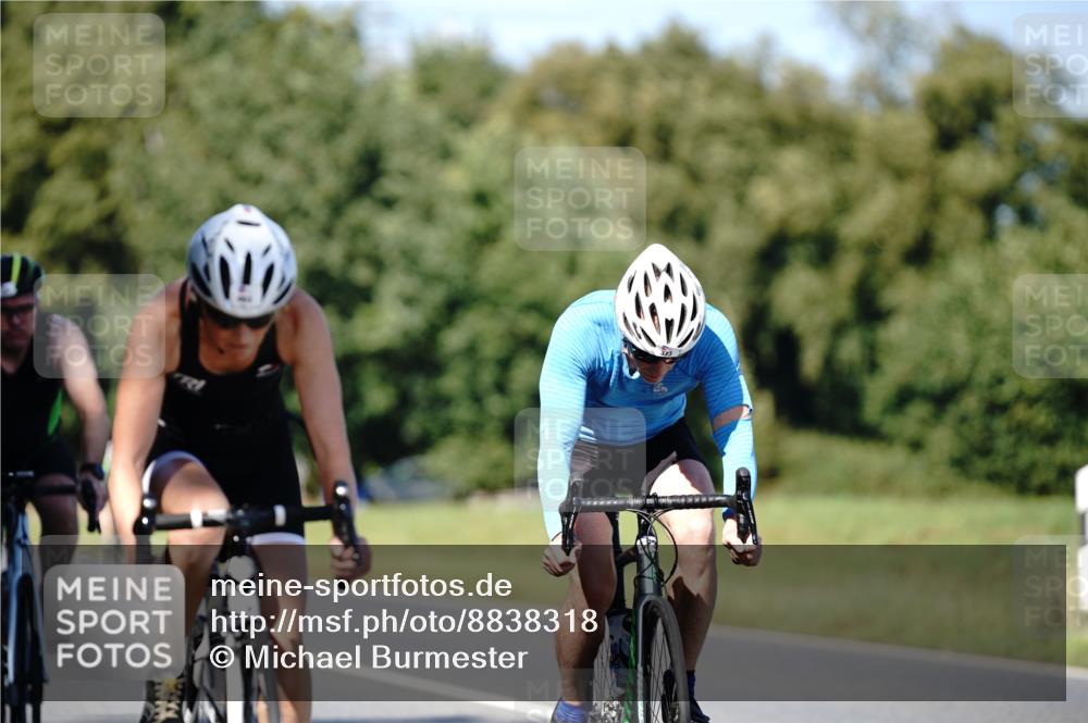 07.09.2025 - 19. Norderstedt Triathlon Michael Burmester http://msf.ph/oto/8838318 07.09.2025 14:29:06 Radfahren 364, 373, 391, 463, 1467 meine-sportfotos.de