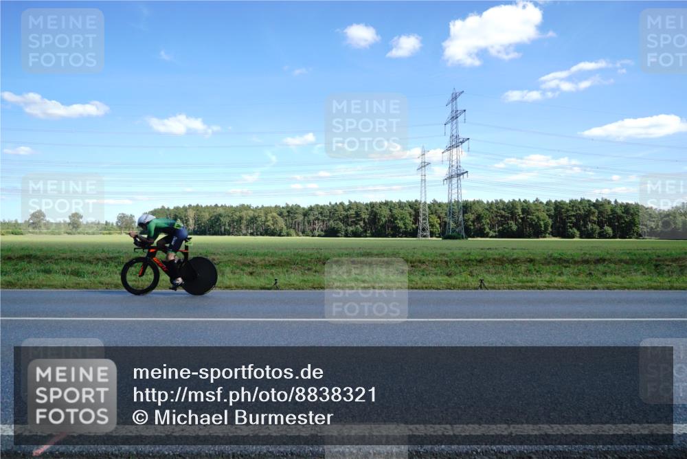 07.09.2025 - 19. Norderstedt Triathlon Michael Burmester http://msf.ph/oto/8838321 07.09.2025 14:14:50 Radfahren  meine-sportfotos.de