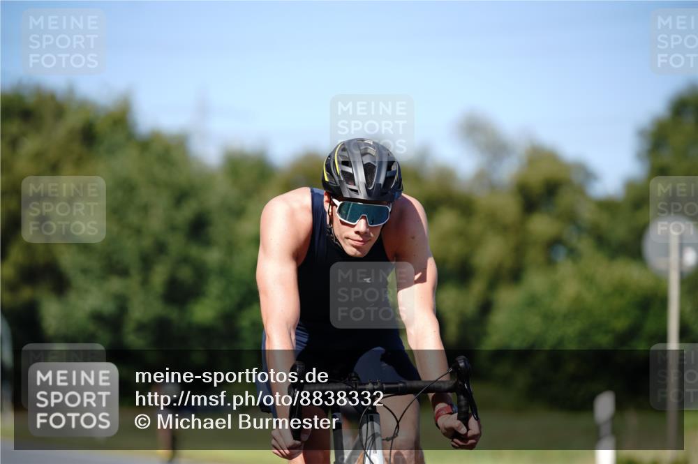 07.09.2025 - 19. Norderstedt Triathlon Michael Burmester http://msf.ph/oto/8838332 07.09.2025 14:29:14 Radfahren 1408 meine-sportfotos.de