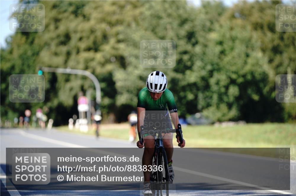 07.09.2025 - 19. Norderstedt Triathlon Michael Burmester http://msf.ph/oto/8838336 07.09.2025 14:29:18 Radfahren 1493 meine-sportfotos.de