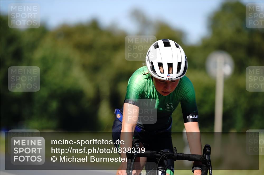07.09.2025 - 19. Norderstedt Triathlon Michael Burmester http://msf.ph/oto/8838339 07.09.2025 14:29:19 Radfahren 1493 meine-sportfotos.de