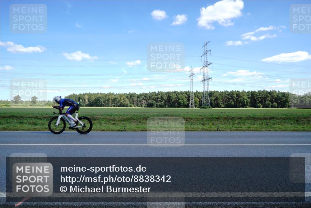 07.09.2025 - 19. Norderstedt Triathlon Michael Burmester http://msf.ph/oto/8838342 07.09.2025 14:15:05 Radfahren 958, 977, 979, 1456 meine-sportfotos.de