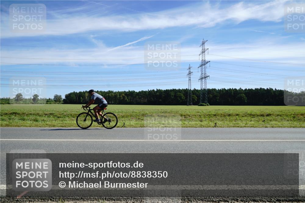 07.09.2025 - 19. Norderstedt Triathlon Michael Burmester http://msf.ph/oto/8838350 07.09.2025 12:06:03 Radfahren 729 meine-sportfotos.de