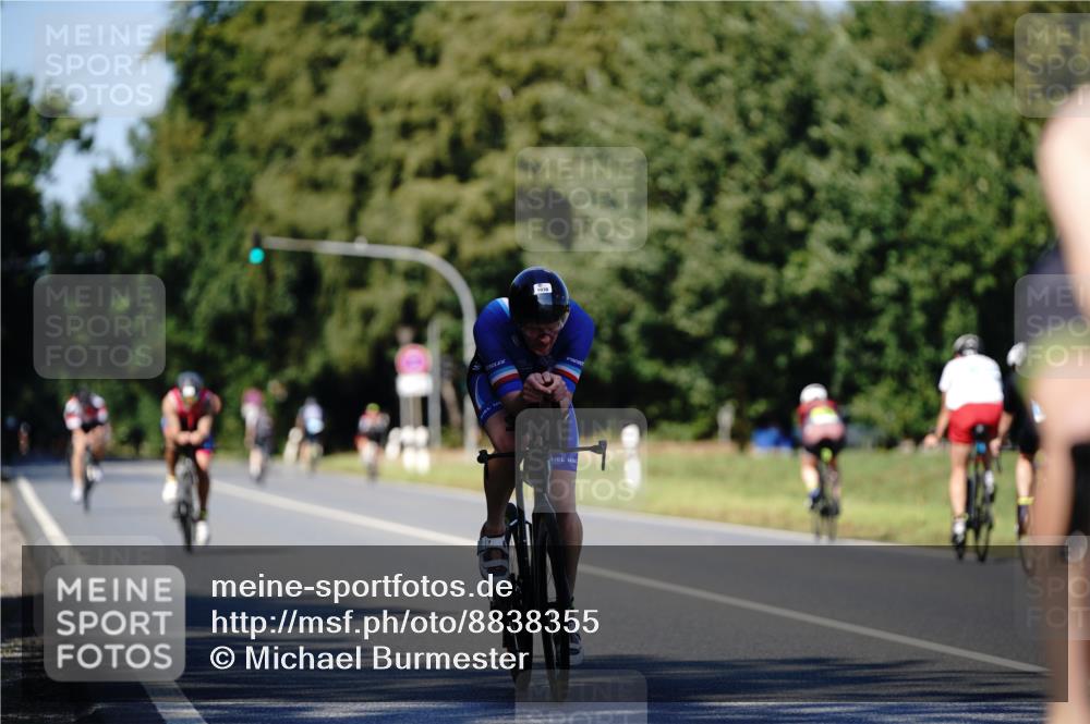 07.09.2025 - 19. Norderstedt Triathlon Michael Burmester http://msf.ph/oto/8838355 07.09.2025 14:29:34 Radfahren 994, 1031, 1038 meine-sportfotos.de