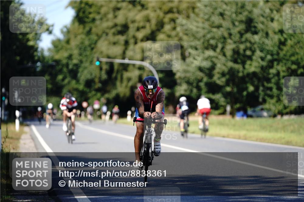 07.09.2025 - 19. Norderstedt Triathlon Michael Burmester http://msf.ph/oto/8838361 07.09.2025 14:29:37 Radfahren 994, 1020, 1038 meine-sportfotos.de