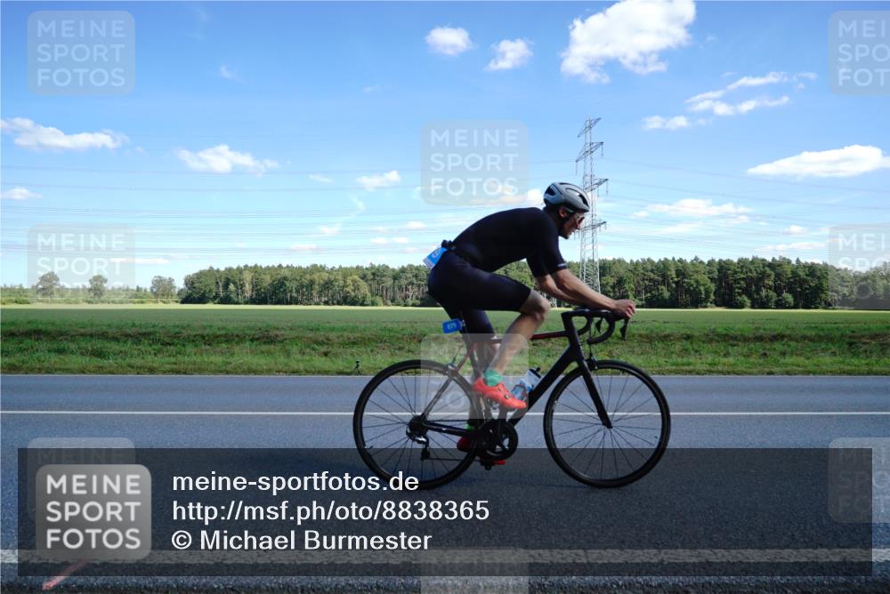 07.09.2025 - 19. Norderstedt Triathlon Michael Burmester http://msf.ph/oto/8838365 07.09.2025 14:15:11 Radfahren 428, 879, 900, 977, 1456 meine-sportfotos.de