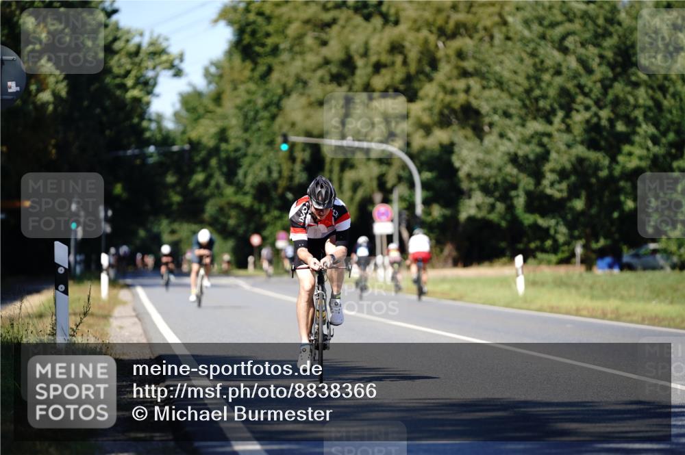 07.09.2025 - 19. Norderstedt Triathlon Michael Burmester http://msf.ph/oto/8838366 07.09.2025 14:29:40 Radfahren 427, 1020 meine-sportfotos.de