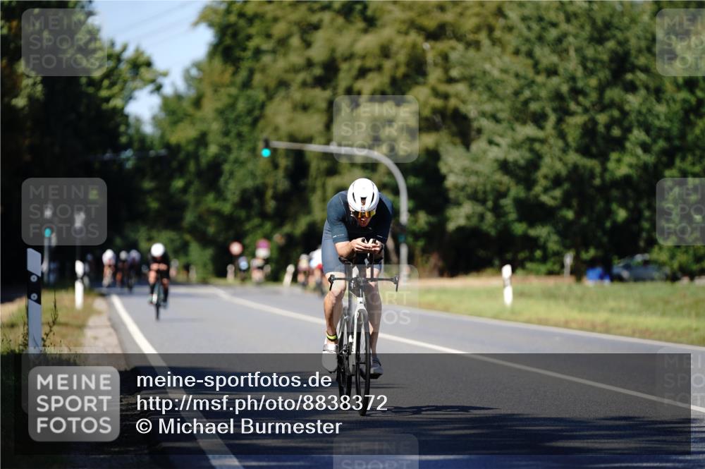07.09.2025 - 19. Norderstedt Triathlon Michael Burmester http://msf.ph/oto/8838372 07.09.2025 14:29:44 Radfahren 427, 876 meine-sportfotos.de
